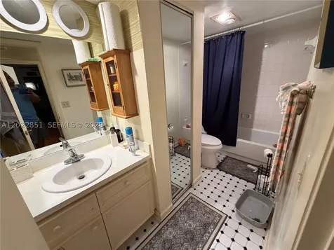 964 Springdale Circle Palm Springs FL 33461