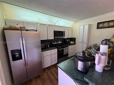 964 Springdale Circle Palm Springs FL 33461