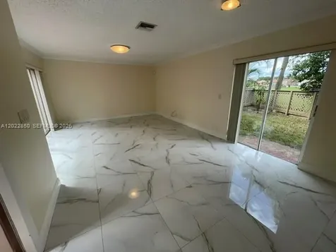 11009 Mainsail Drive Cooper City FL 33026