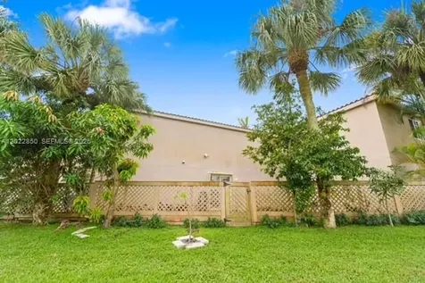 11009 Mainsail Drive Cooper City FL 33026