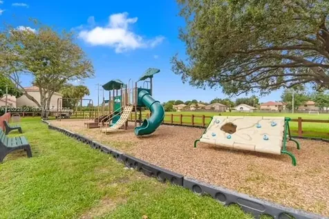 11009 Mainsail Drive Cooper City FL 33026