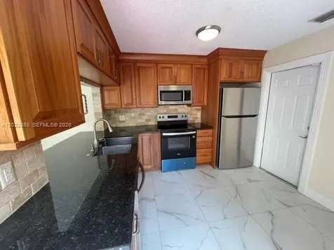 11009 Mainsail Drive Cooper City FL 33026