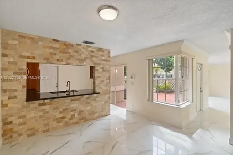 11009 Mainsail Drive Cooper City FL 33026