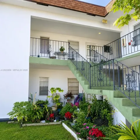 2225 Polk Street Hollywood FL 33020