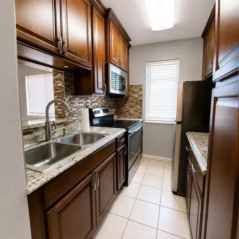 2225 Polk Street Hollywood FL 33020