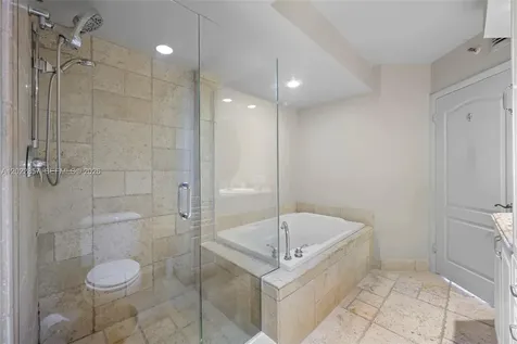 20185 E Country Club Drive Aventura FL 33180