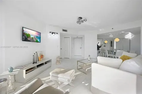20185 E Country Club Drive Aventura FL 33180