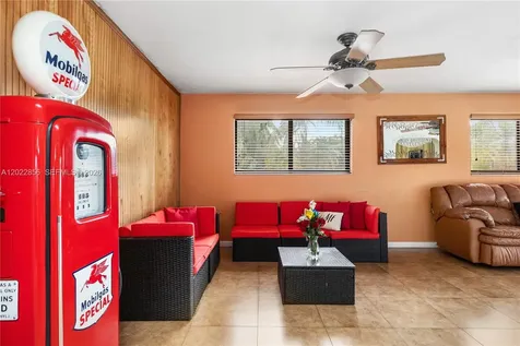 321 NW 96th Avenue Pembroke Pines FL 33024