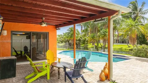321 NW 96th Avenue Pembroke Pines FL 33024