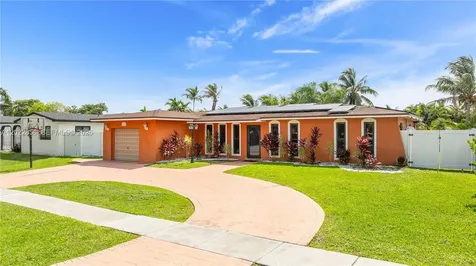 321 NW 96th Avenue Pembroke Pines FL 33024