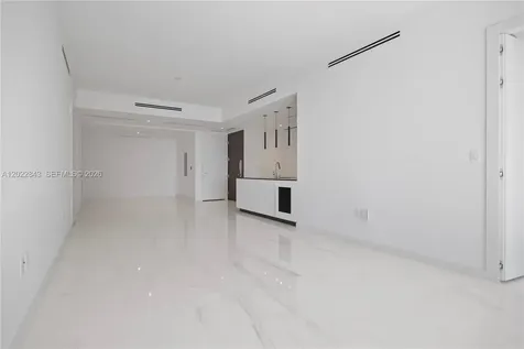300 Biscayne Blvd Way Miami FL 33131