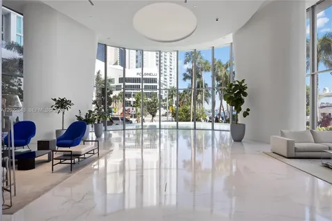 300 Biscayne Blvd Way Miami FL 33131