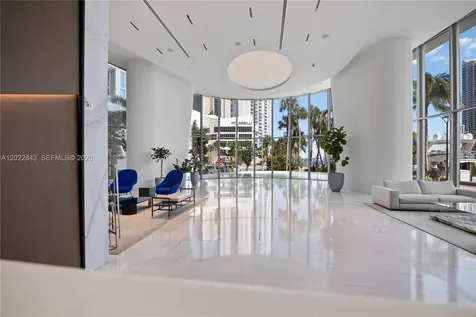 300 Biscayne Blvd Way Miami FL 33131