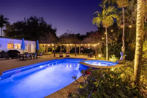 7290 SW 77th Terrace Miami FL 33143