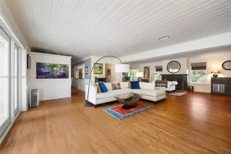 7290 SW 77th Terrace Miami FL 33143