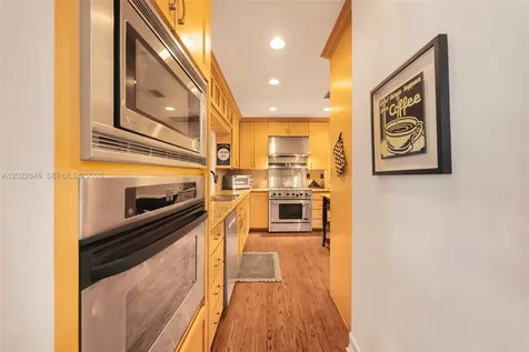7290 SW 77th Terrace Miami FL 33143