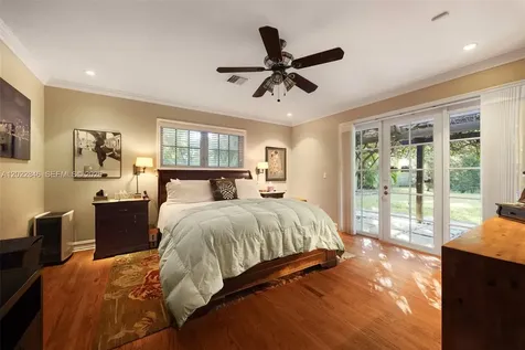 7290 SW 77th Terrace Miami FL 33143