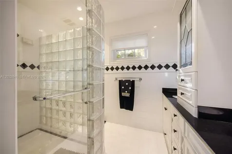 7290 SW 77th Terrace Miami FL 33143
