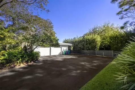 7290 SW 77th Terrace Miami FL 33143
