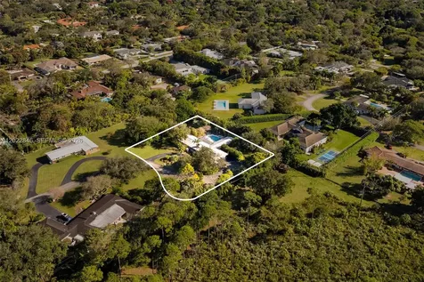 7290 SW 77th Terrace Miami FL 33143