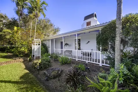 7290 SW 77th Terrace Miami FL 33143