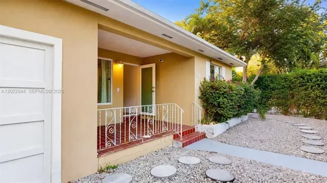 2965 W Trade Avenue Miami FL 33133