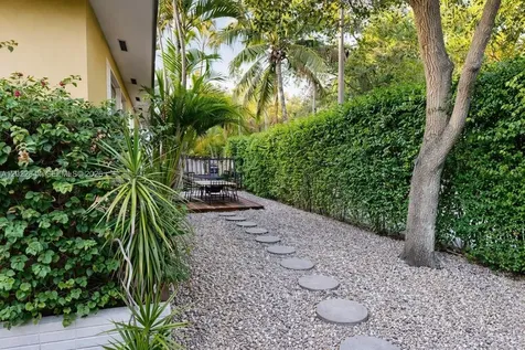 2965 W Trade Avenue Miami FL 33133