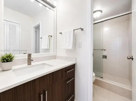 2899 Collins Avenue Miami Beach FL 33140