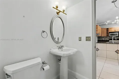 1530 W Harmony Lake Circle Davie FL 33324