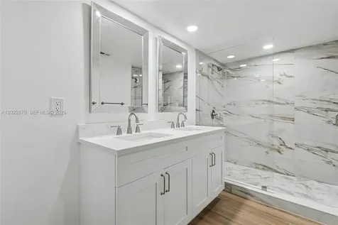 1530 W Harmony Lake Circle Davie FL 33324