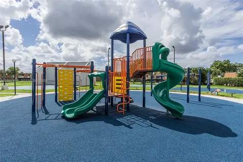 1530 W Harmony Lake Circle Davie FL 33324