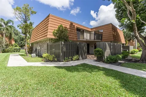 1530 W Harmony Lake Circle Davie FL 33324
