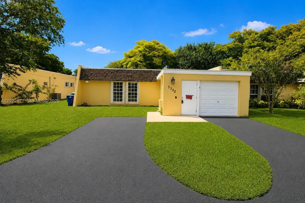 7332 Bay Hill Drive Hialeah FL 33015