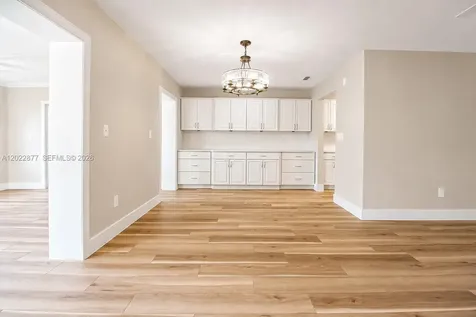 7332 Bay Hill Drive Hialeah FL 33015