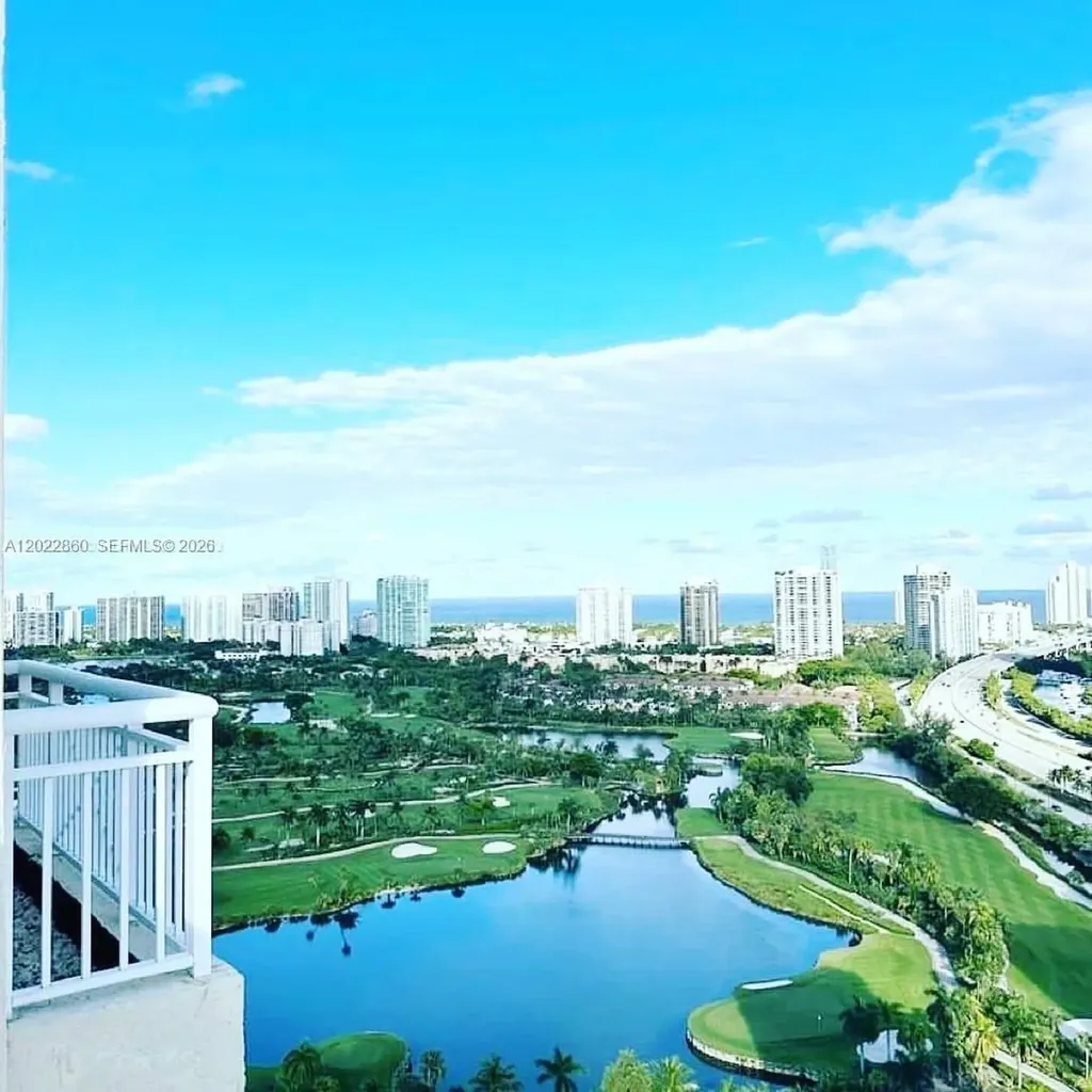 19501 W Country Club Drive Aventura FL 33180