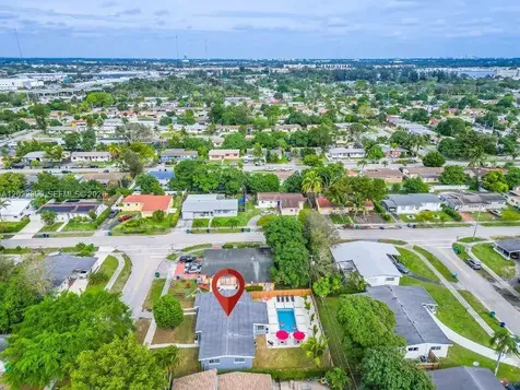 17621 NE 7th Avenue Miami FL 33162