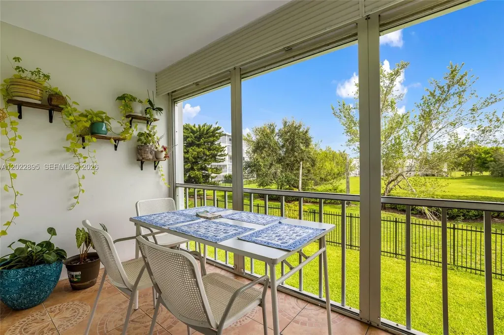 950 Hillcrest Drive Hollywood FL 33021