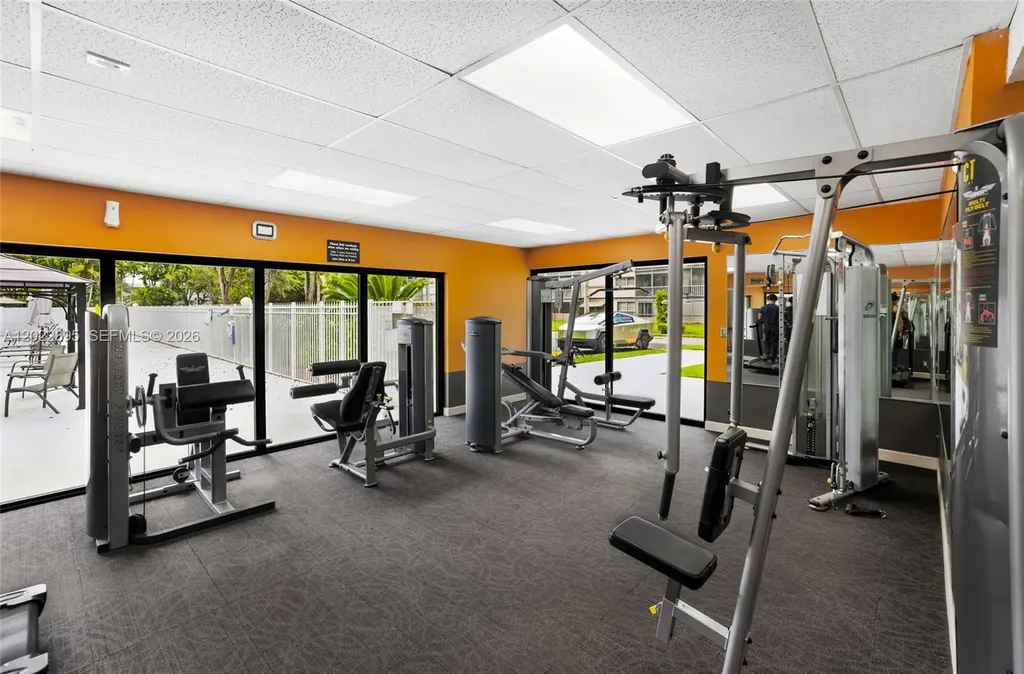 950 Hillcrest Drive Hollywood FL 33021