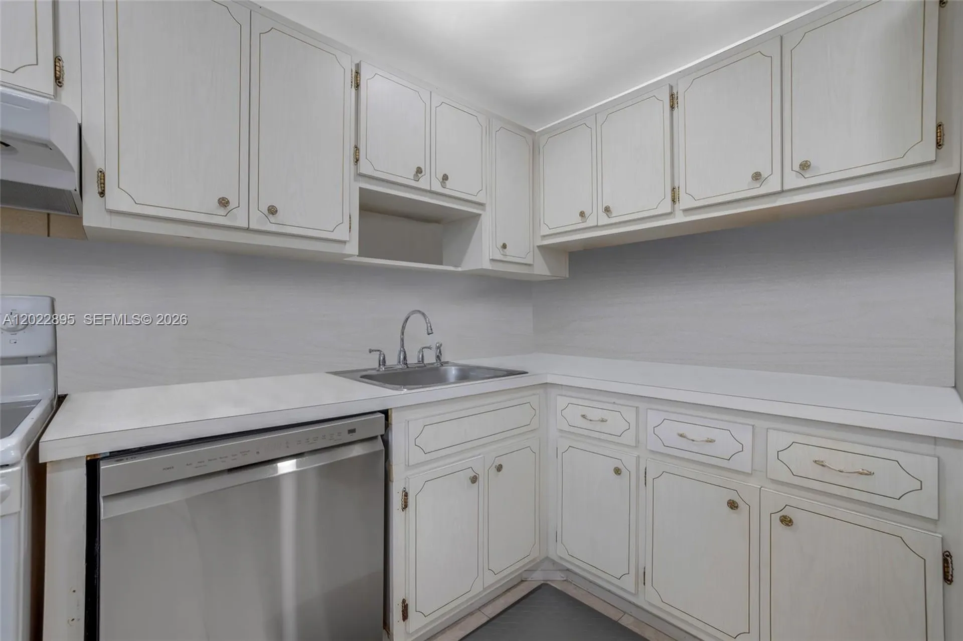 950 Hillcrest Drive Hollywood FL 33021