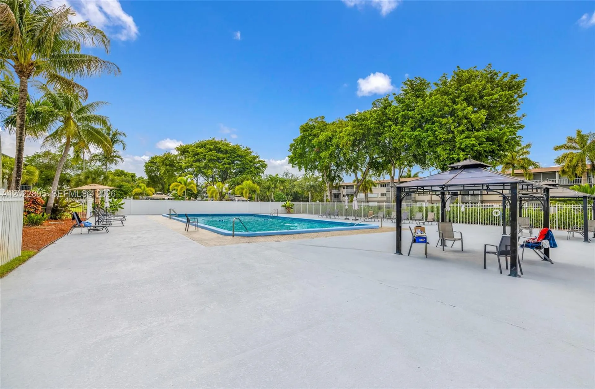 950 Hillcrest Drive Hollywood FL 33021