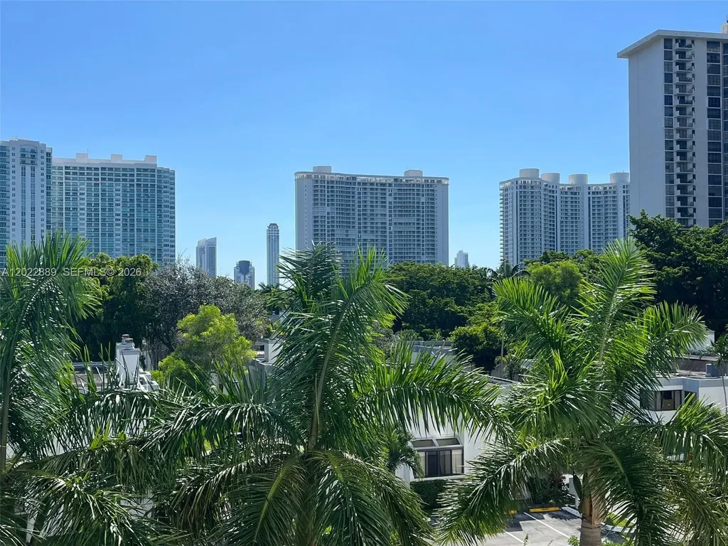 2851 NE 183rd Street Aventura FL 33160