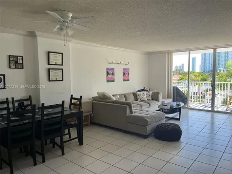 2851 NE 183rd Street Aventura FL 33160