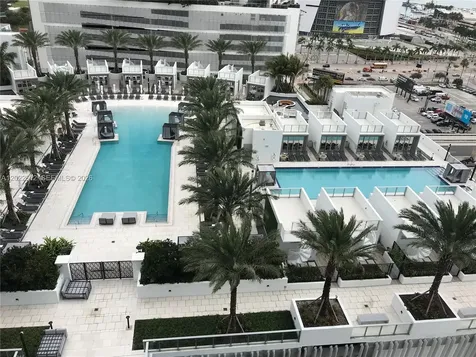 851 NE 1st Avenue Miami FL 33132