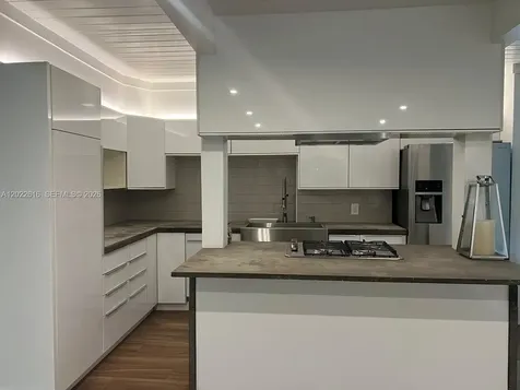 6851 SW 77th Terrace South Miami FL 33143