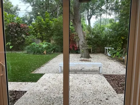 6851 SW 77th Terrace South Miami FL 33143