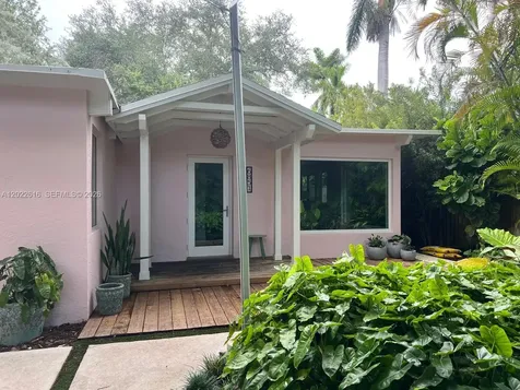 6851 SW 77th Terrace South Miami FL 33143