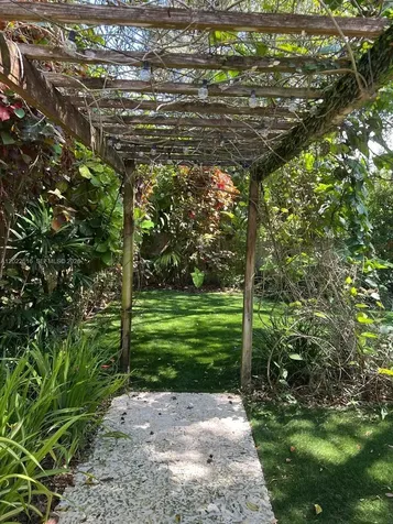 6851 SW 77th Terrace South Miami FL 33143