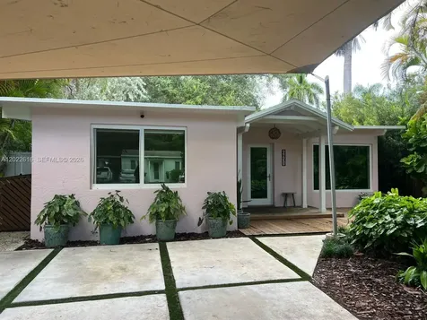 6851 SW 77th Terrace South Miami FL 33143