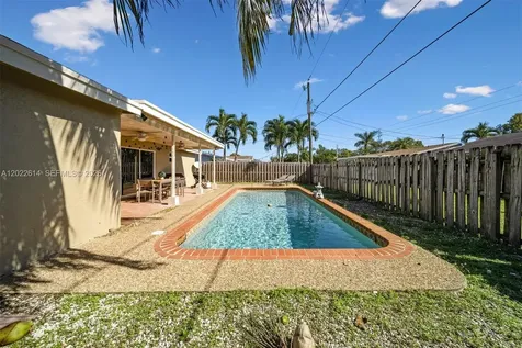 9650 NW 24th Street Sunrise FL 33322