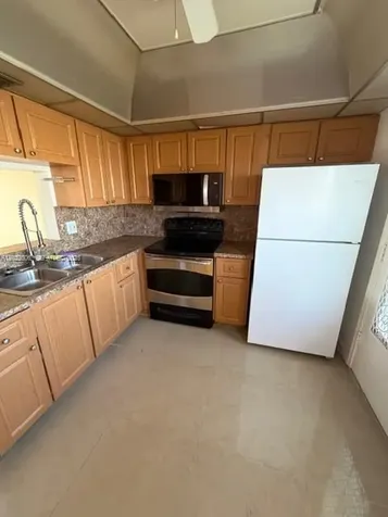 319 NE 14th Avenue Hallandale Beach FL 33009